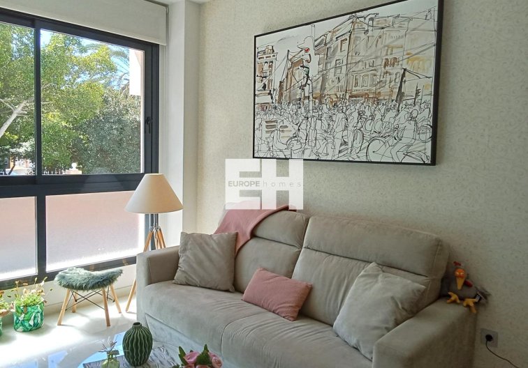 Segunda mano - Apartamento  - Torrevieja - Estacion De Autobuses