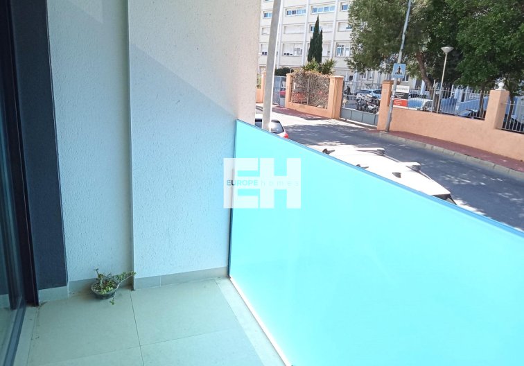 Segunda mano - Apartamento  - Torrevieja - Estacion De Autobuses