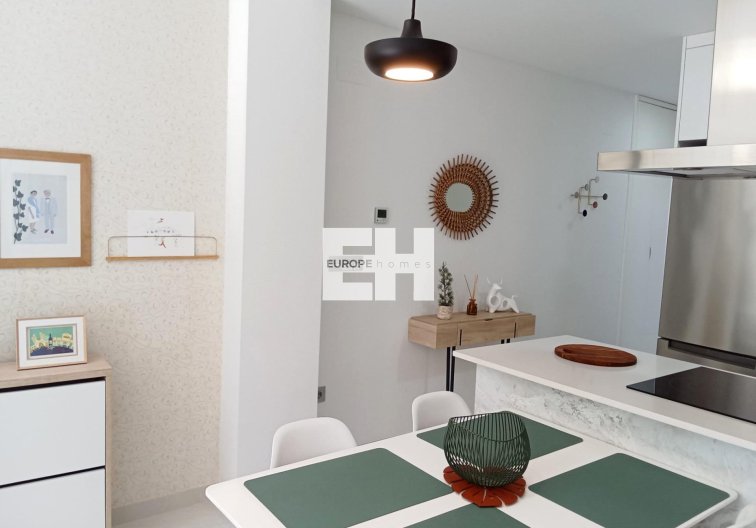 Segunda mano - Apartamento  - Torrevieja - Estacion De Autobuses