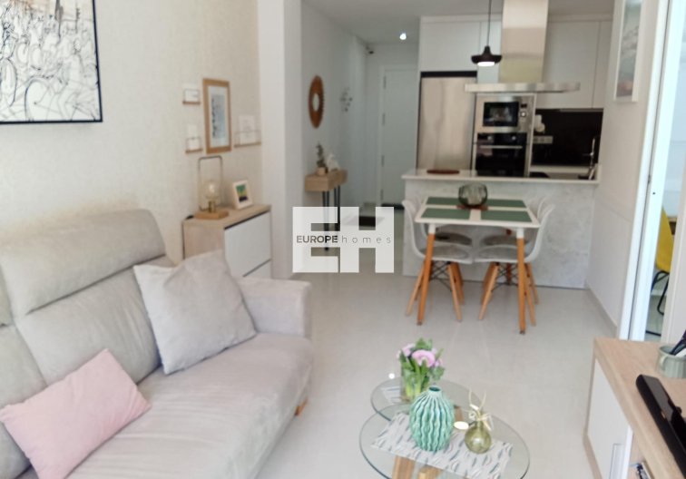 Segunda mano - Apartamento  - Torrevieja - Estacion De Autobuses