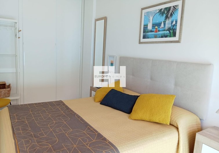 Segunda mano - Apartamento  - Torrevieja - Estacion De Autobuses