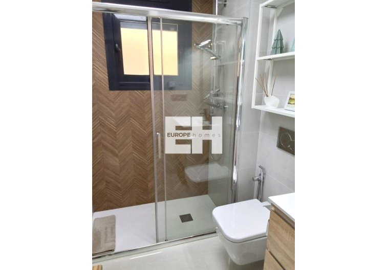 Segunda mano - Apartamento  - Torrevieja - Estacion De Autobuses