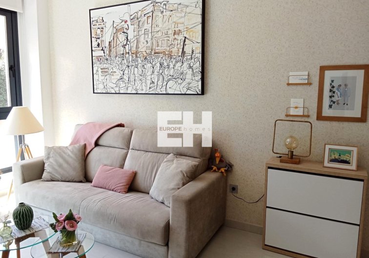 Segunda mano - Apartamento  - Torrevieja - Estacion De Autobuses