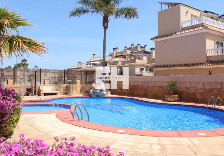 Revente - villa - Orihuela Costa - Costa Blanca