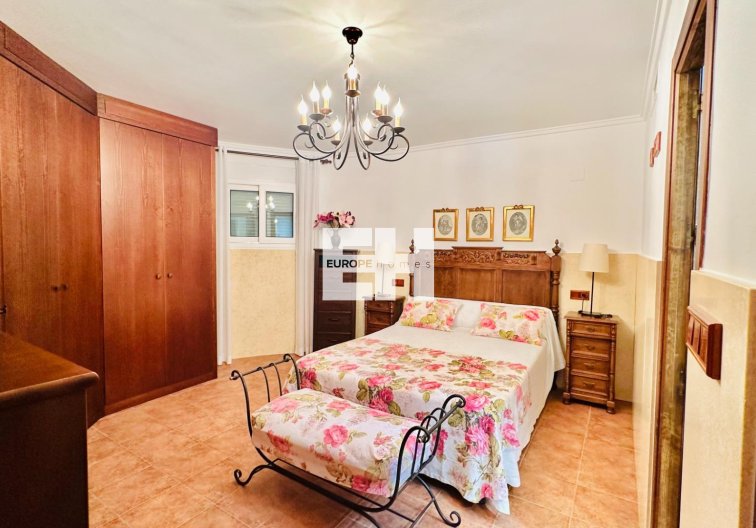 Segunda mano - villa - Orihuela - Urb. Montepinar