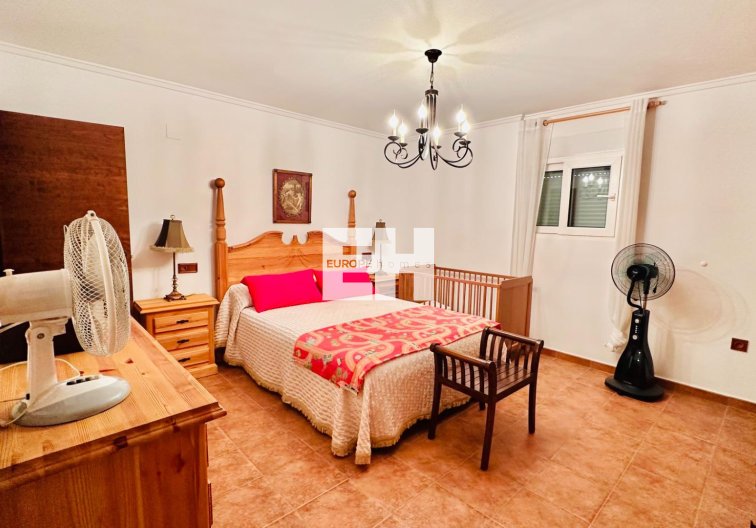 Segunda mano - villa - Orihuela - Urb. Montepinar