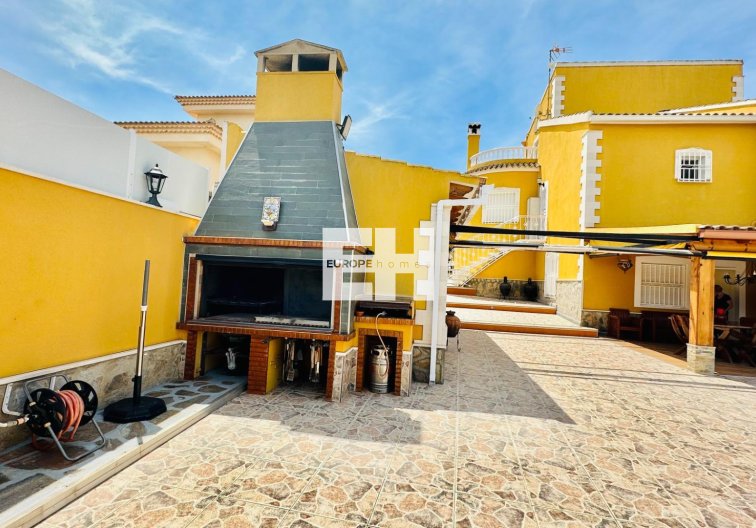 Segunda mano - villa - Orihuela - Urb. Montepinar