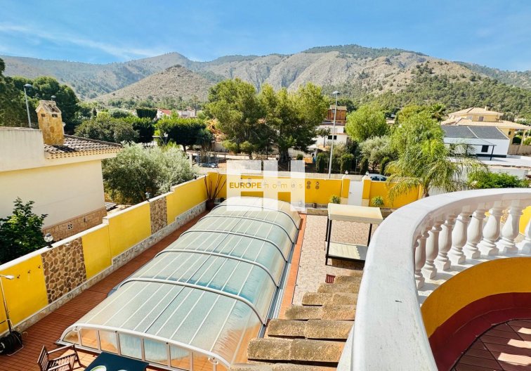 Segunda mano - villa - Orihuela - Urb. Montepinar