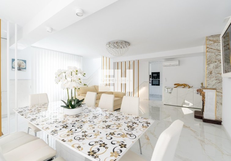 Herverkoop - town house - Torrevieja - Punta Prima