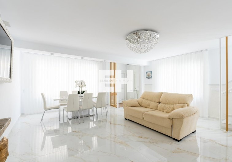 Herverkoop - town house - Torrevieja - Punta Prima