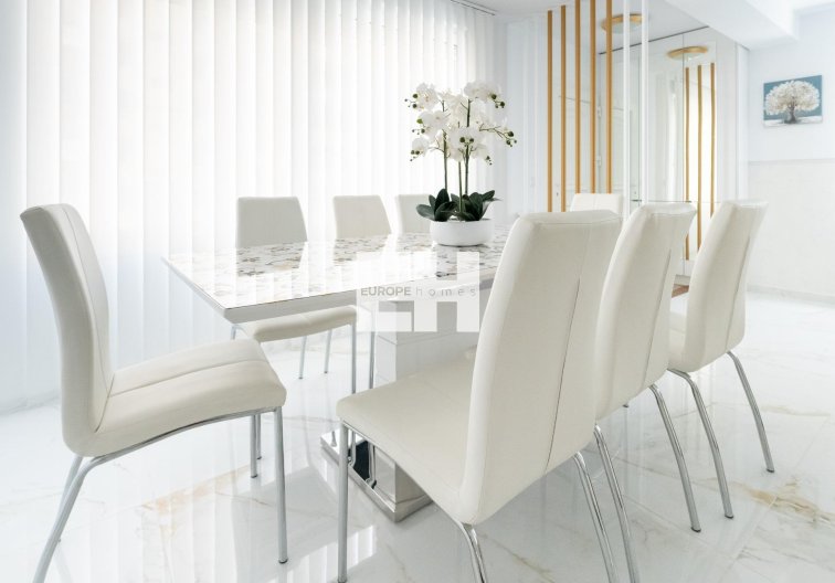 Herverkoop - town house - Torrevieja - Punta Prima
