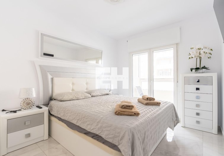 Herverkoop - town house - Torrevieja - Punta Prima