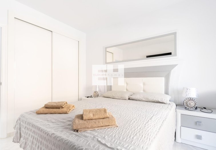 Herverkoop - town house - Torrevieja - Punta Prima