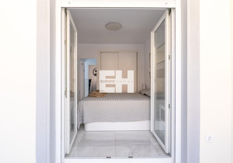 Herverkoop - town house - Torrevieja - Punta Prima