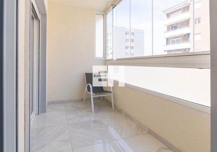 Herverkoop - town house - Torrevieja - Punta Prima