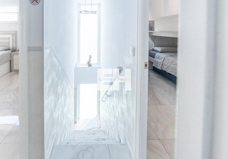 Herverkoop - town house - Torrevieja - Punta Prima