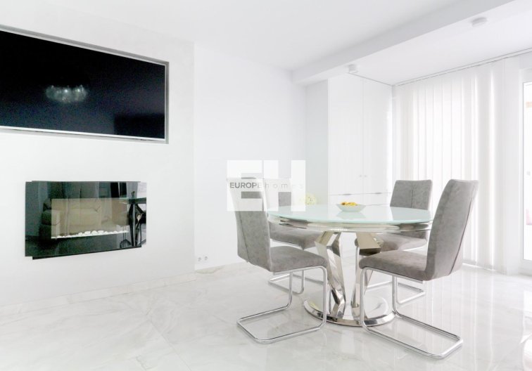 Herverkoop - town house - Torrevieja - Punta Prima