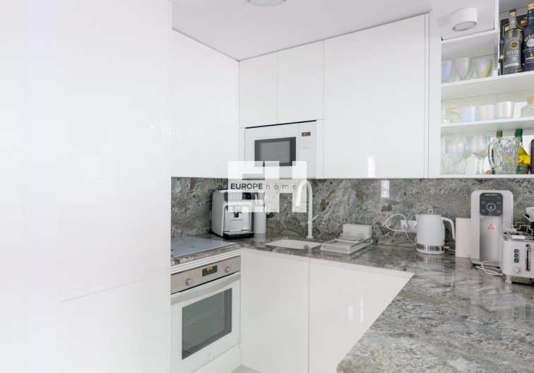Herverkoop - town house - Torrevieja - Punta Prima