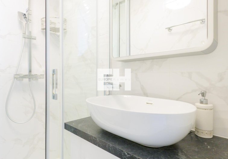 Herverkoop - town house - Torrevieja - Punta Prima