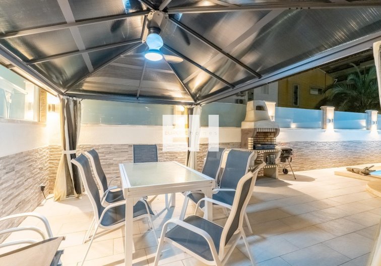 Herverkoop - town house - Torrevieja - Punta Prima