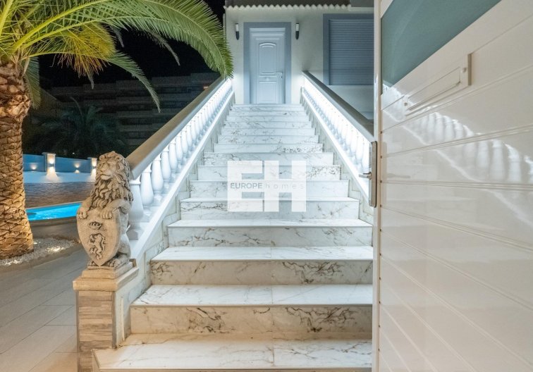 Herverkoop - town house - Torrevieja - Punta Prima