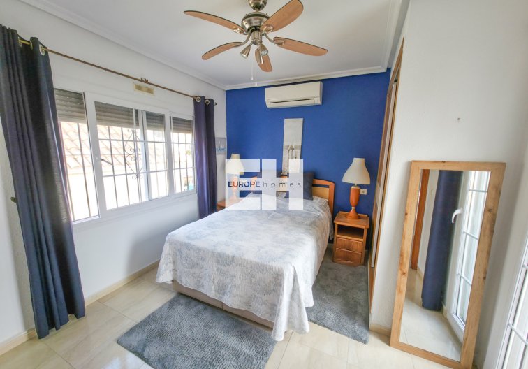 Wiederverkauf - villa - Villamartin - Costa Blanca