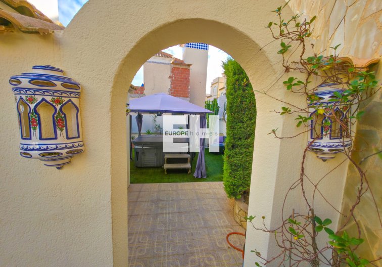 Wiederverkauf - villa - Villamartin - Costa Blanca