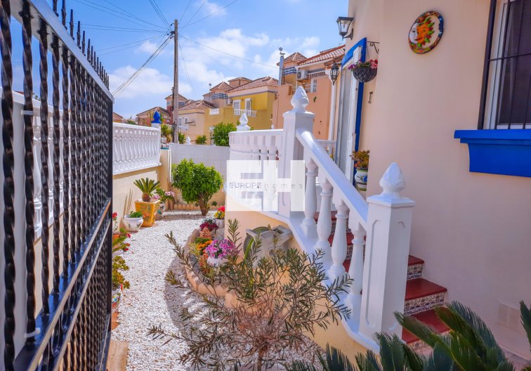 Wiederverkauf - villa - Villamartin - Costa Blanca