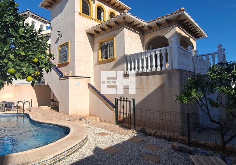 Wiederverkauf - villa - La Zenia - Costa Blanca