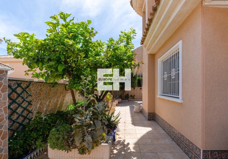 Revente - villa - Torrevieja - Los Balcones - Los Altos Del Edén