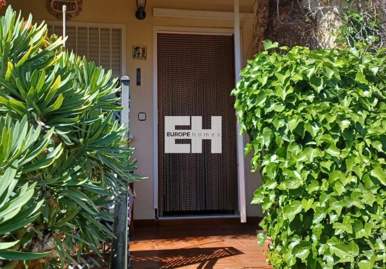 Resale - town house - Orihuela Costa - La Chismosa