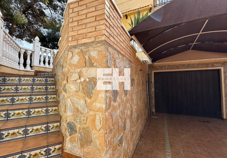 Resale - villa - Torrevieja - Los Balcones - Los Altos Del Edén