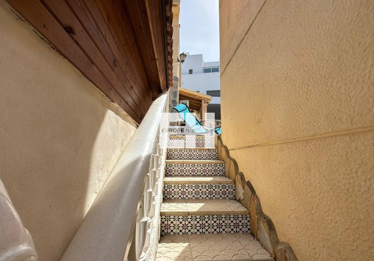 Resale - villa - Torrevieja - Los Balcones - Los Altos Del Edén