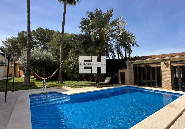 Resale - villa - Torrevieja - Los Balcones - Los Altos Del Edén