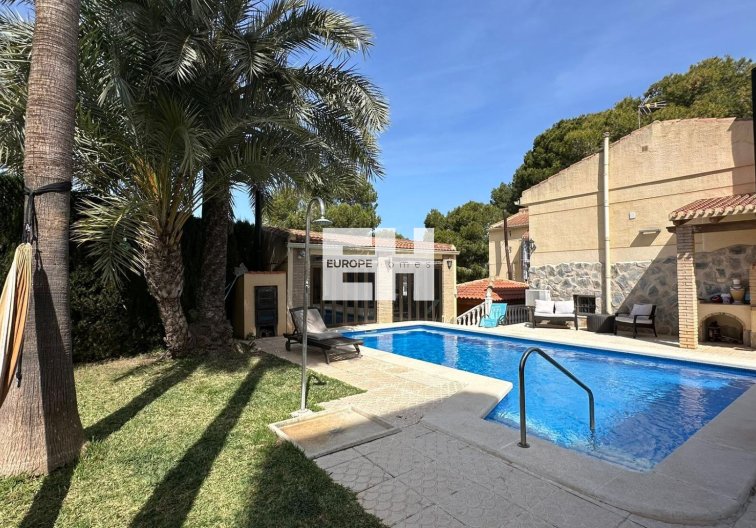 Resale - villa - Torrevieja - Los Balcones - Los Altos Del Edén