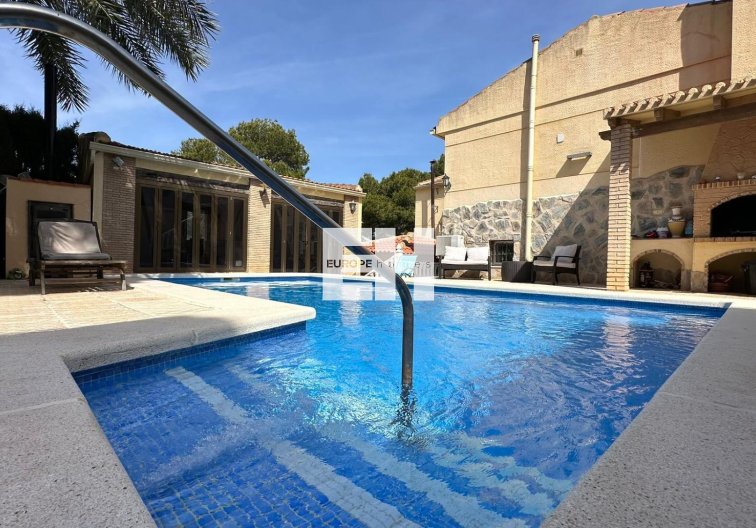 Resale - villa - Torrevieja - Los Balcones - Los Altos Del Edén