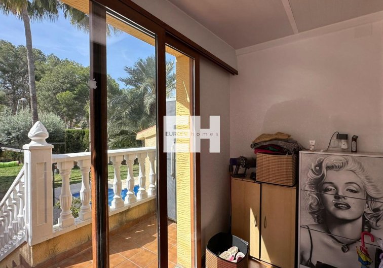 Resale - villa - Torrevieja - Los Balcones - Los Altos Del Edén