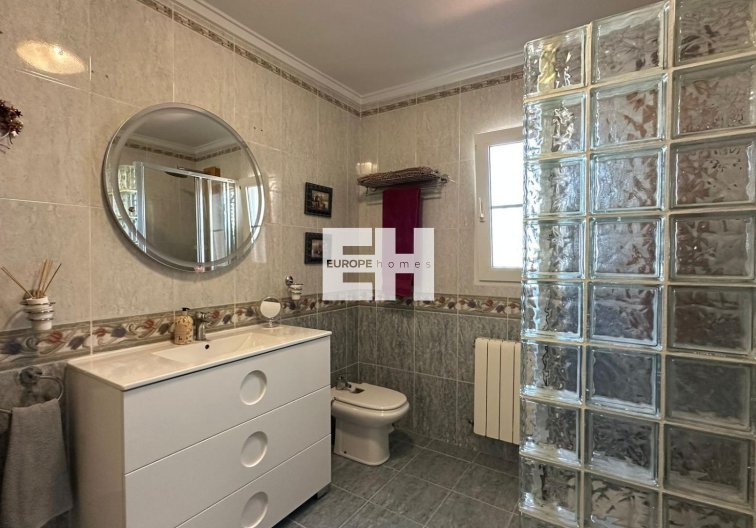 Resale - villa - Torrevieja - Los Balcones - Los Altos Del Edén