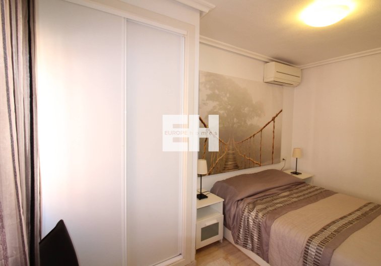 Wiederverkauf - Wohnung - Torrevieja - Centro