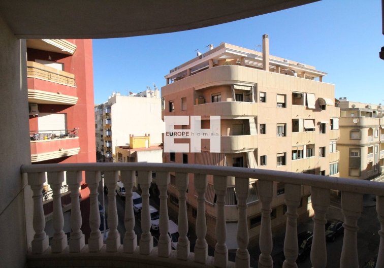 Wiederverkauf - Wohnung - Torrevieja - Centro