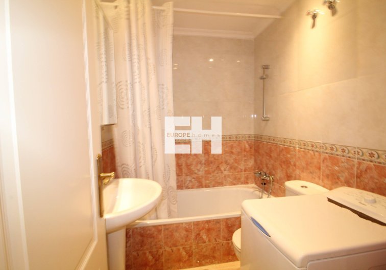 Wiederverkauf - Wohnung - Torrevieja - Centro