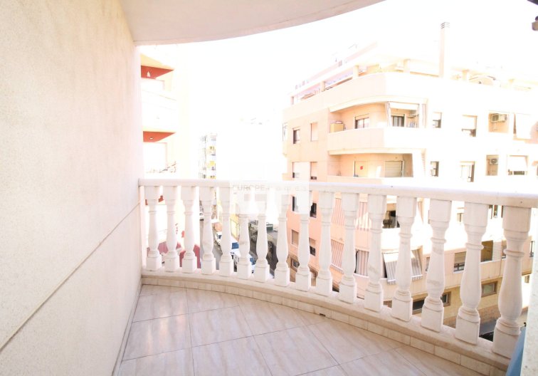 Wiederverkauf - Wohnung - Torrevieja - Centro