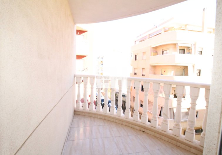 Wiederverkauf - Wohnung - Torrevieja - Centro