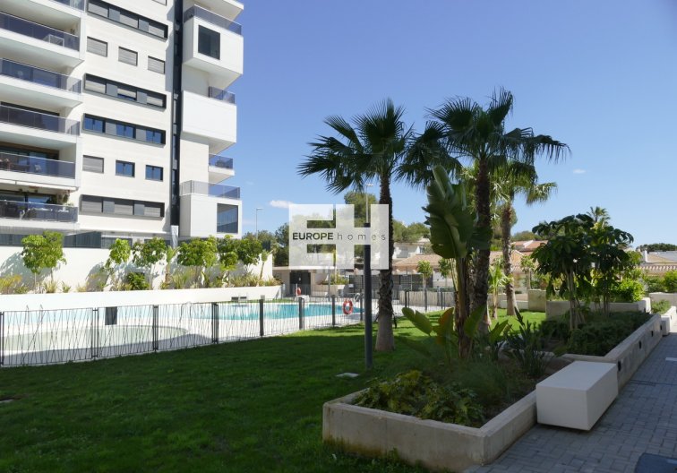 Segunda mano - Apartamento  - Dehesa de Campoamor - Costa Blanca