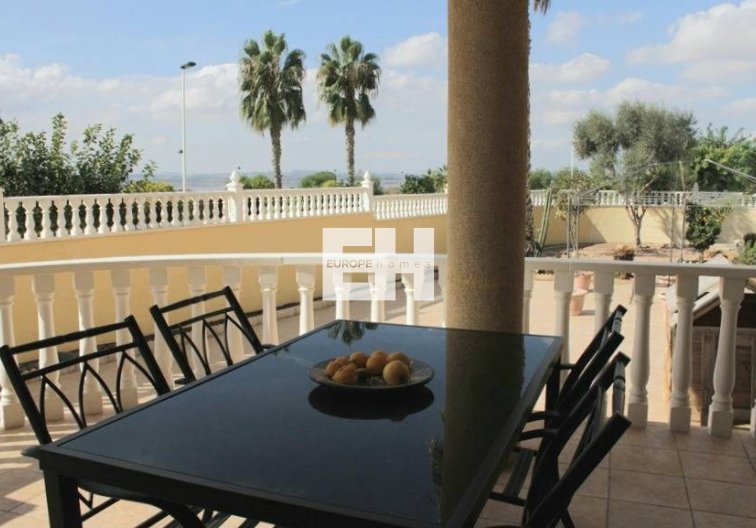 Wiederverkauf - villa - Torrevieja - La Siesta - El Salado - Torreta