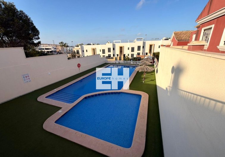 Herverkoop - Semi Detached - Orihuela Costa - Villamartín