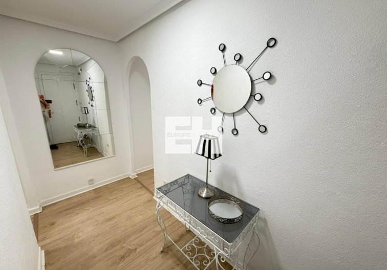 Resale - Apartment - Torrevieja - Playa del Cura