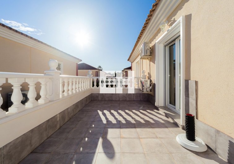 Herverkoop - Duplex - Dehesa de Campoamor - Costa Blanca