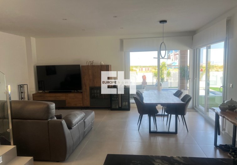 Wiederverkauf - villa - Los Montesinos - Costa Blanca