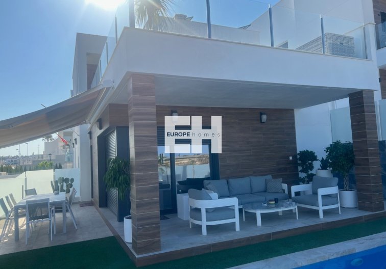 Wiederverkauf - villa - Los Montesinos - Costa Blanca